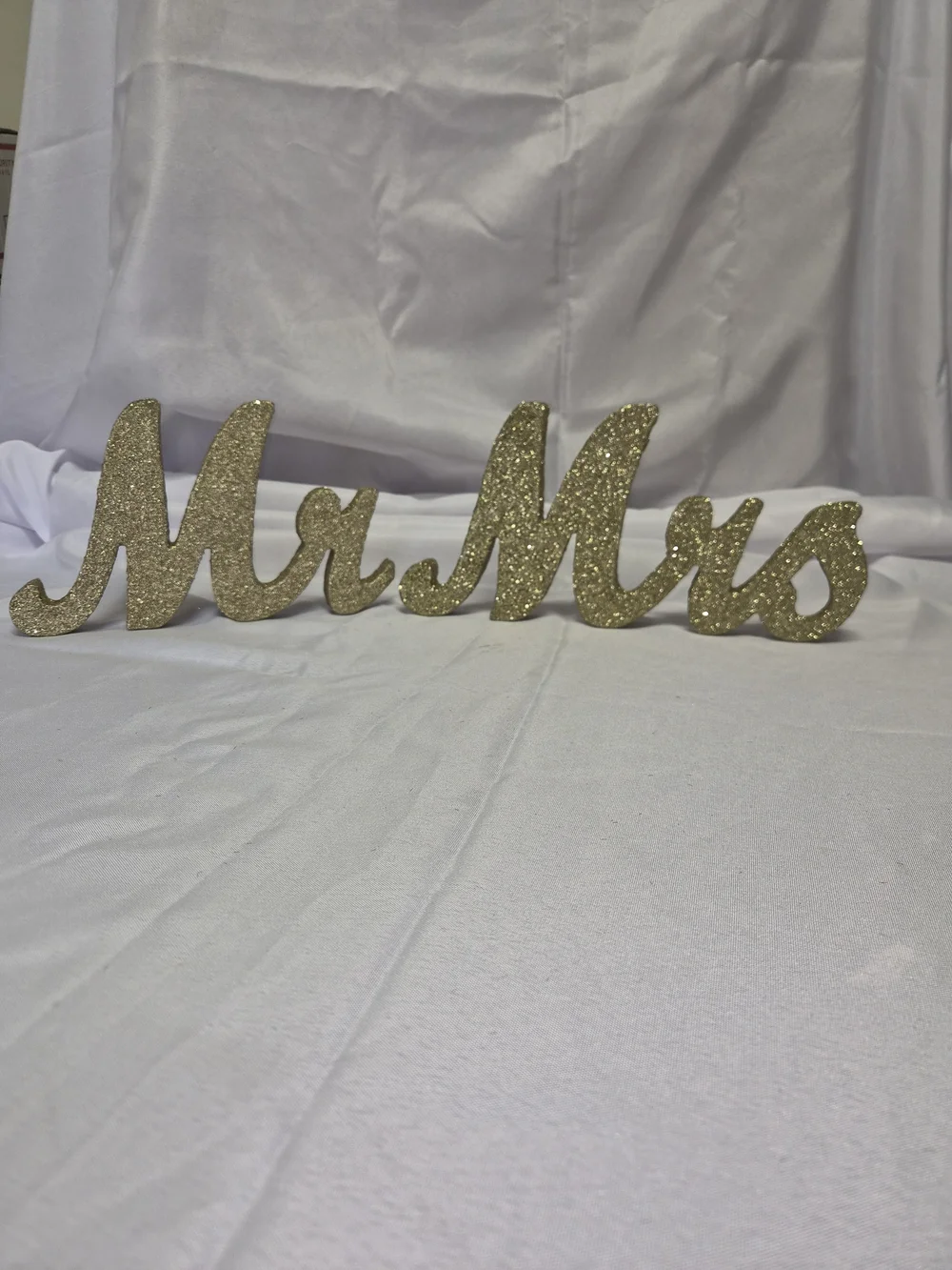 Mr & Mrs Glitter Table Sign - Gold Wedding Decor